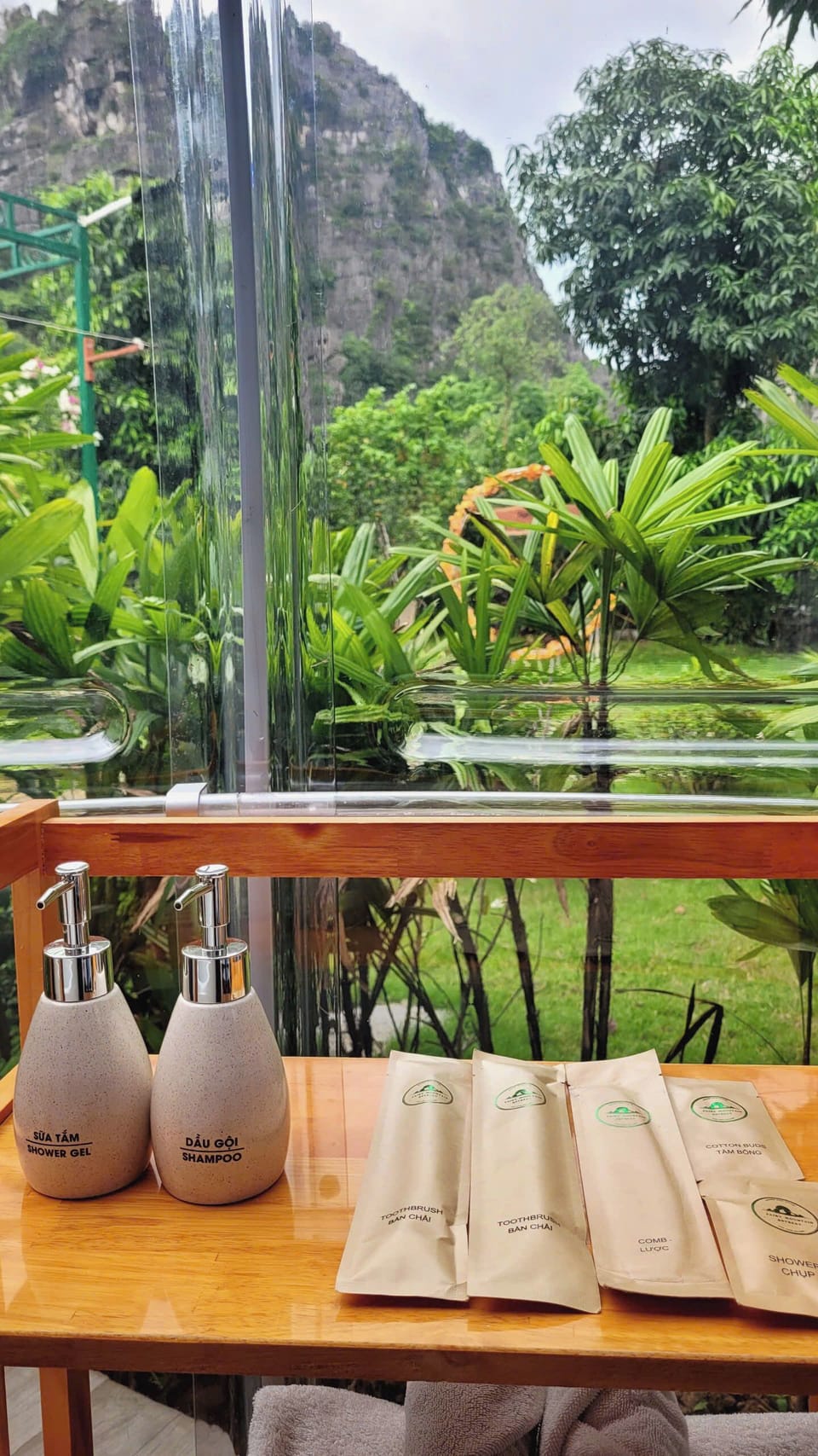Bathroom amenities