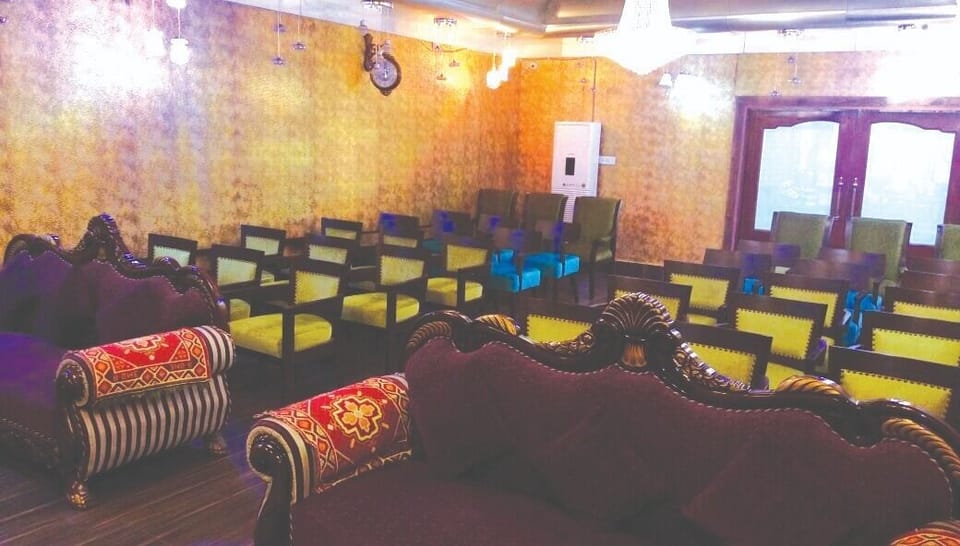 Banquet hall