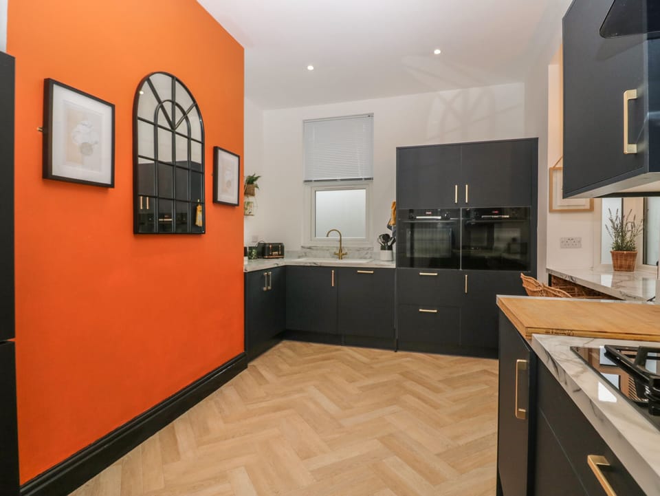 Fridge, dishwasher, electric kettle, toaster