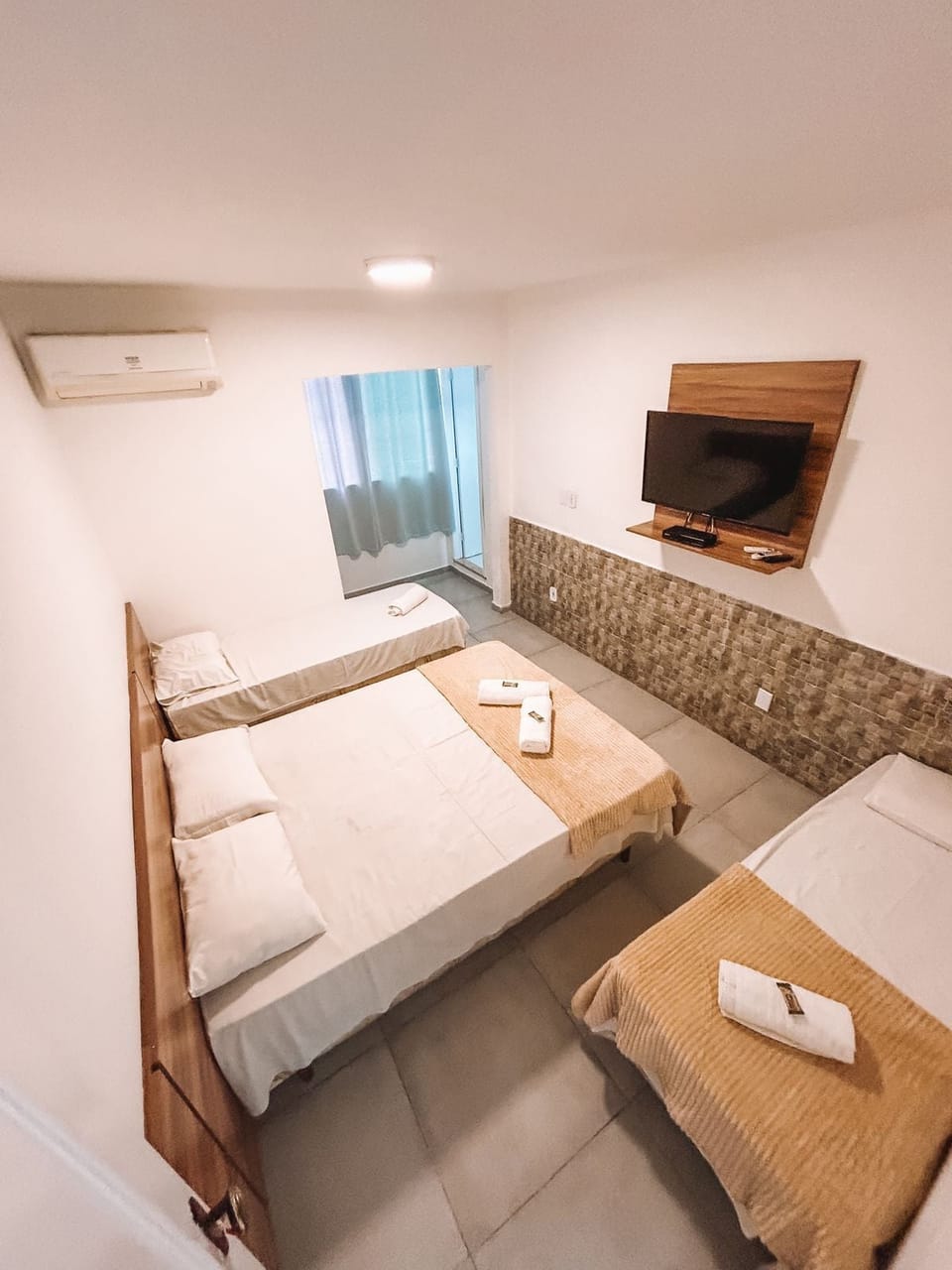 Standard Quadruple Room | Free WiFi, bed sheets