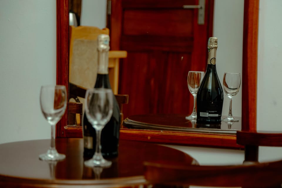 Double Room | Desk, free WiFi, bed sheets