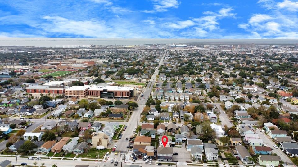 Premium Loft, 1 Bedroom, Balcony | Memory foam beds, individually decorated, individually furnished