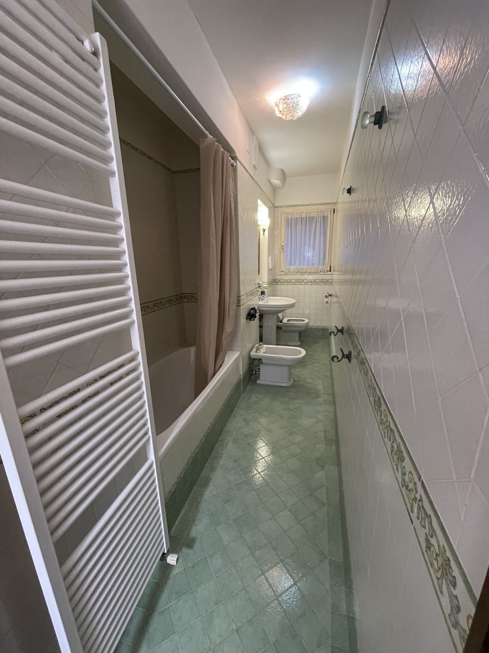 Free toiletries, hair dryer