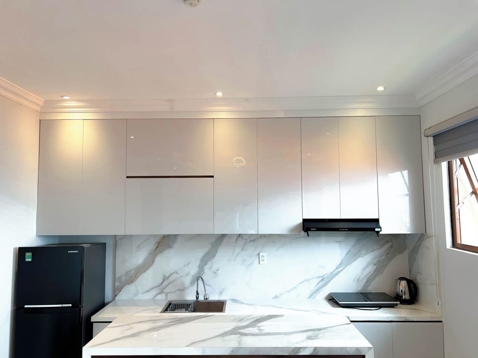 Panoramic Apartment, 2 Bedrooms, Ocean View, Sea Facing | Private kitchen | Shared fridge, microwave, paper towels