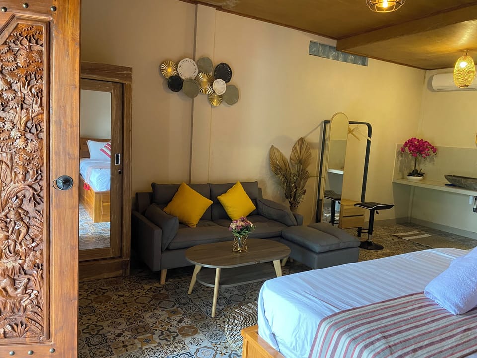 Deluxe Double Room | Free WiFi, bed sheets