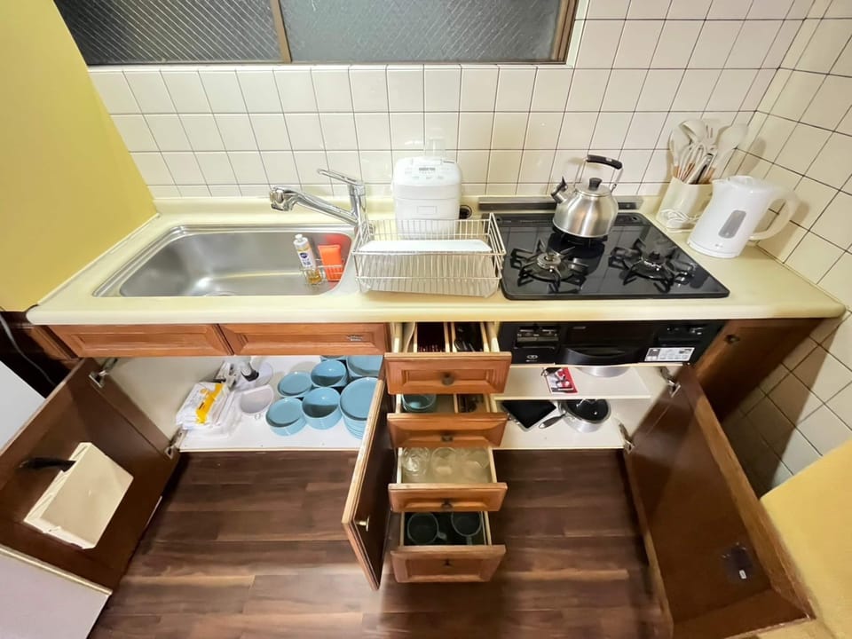 Basic Apartment | Private kitchen