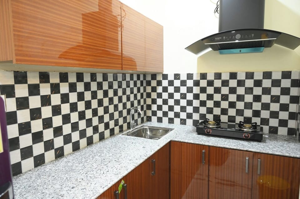 Luxury Studio Suite | Private kitchen | Electric kettle