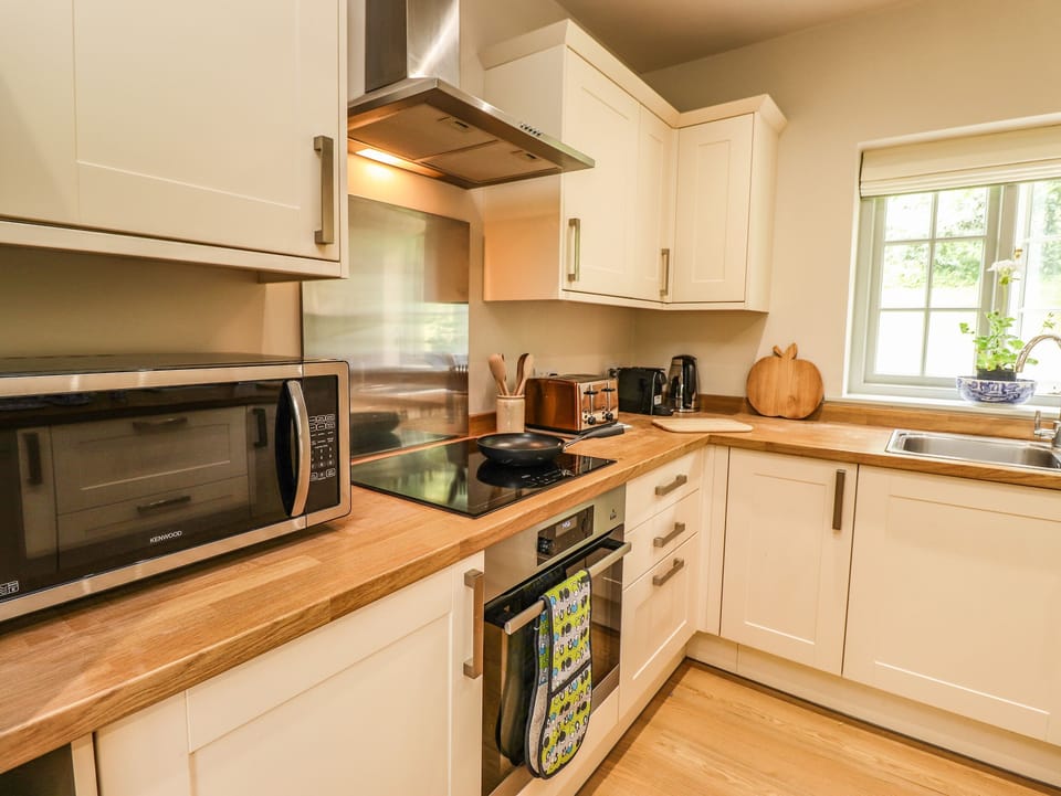 Fridge, dishwasher, electric kettle, toaster