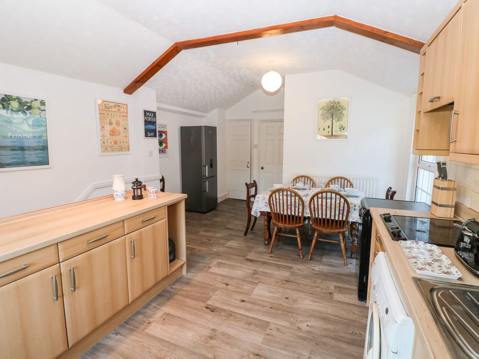 Dishwasher, cookware/dishes/utensils