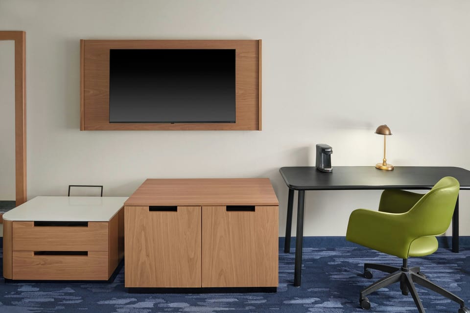 Desk, iron/ironing board, cribs (surcharge), rollaway beds (surcharge)
