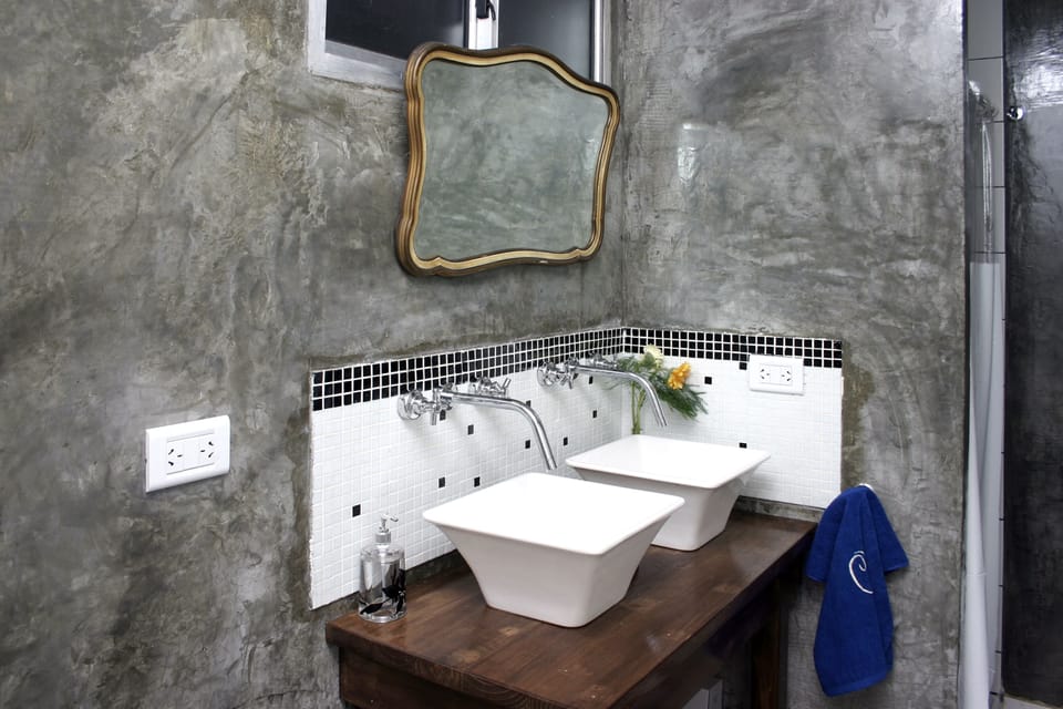 Classic Double Room | Bathroom