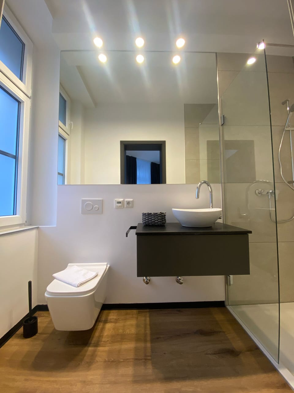 Comfort Single Room | Bathroom | Free toiletries