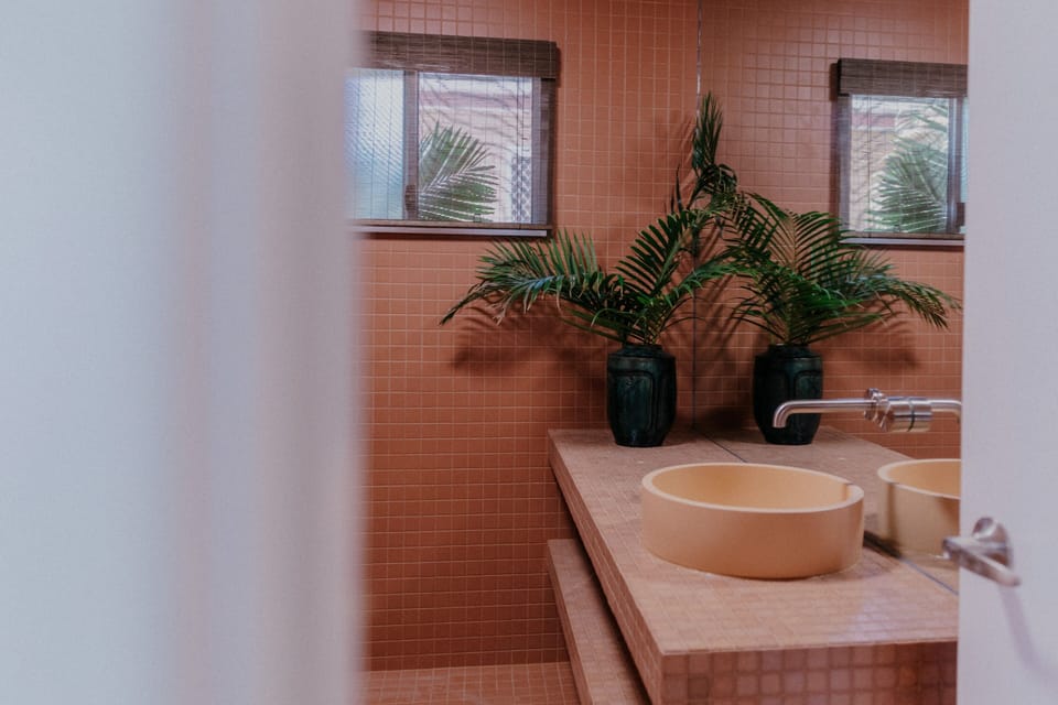 Two Bedroom Apartment | Bathroom | Towels