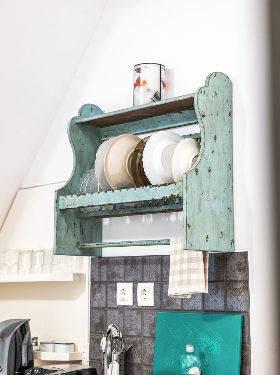 Apartment | Private kitchen | Toaster, paper towels
