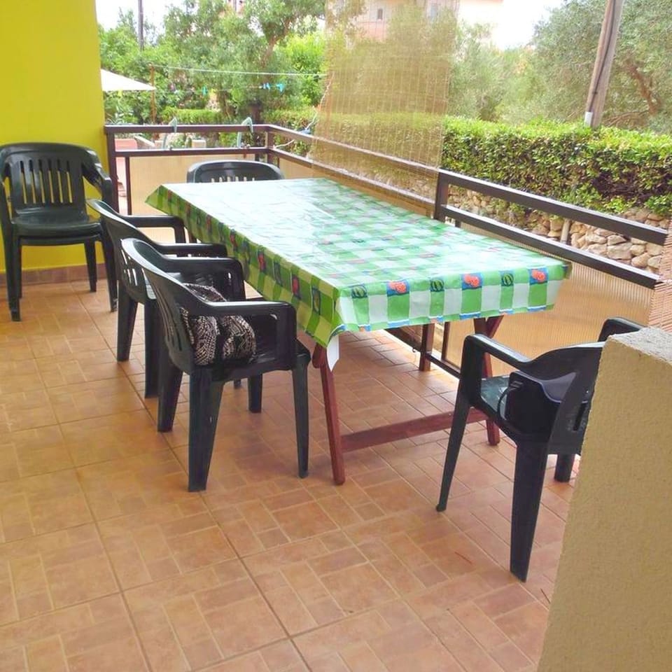 Apartment, 1 Bedroom, Balcony, Garden View | Outdoor dining