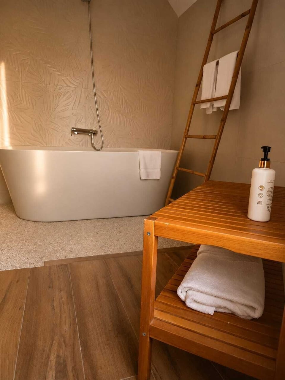 Suite | Premium bedding, down comforters, soundproofing