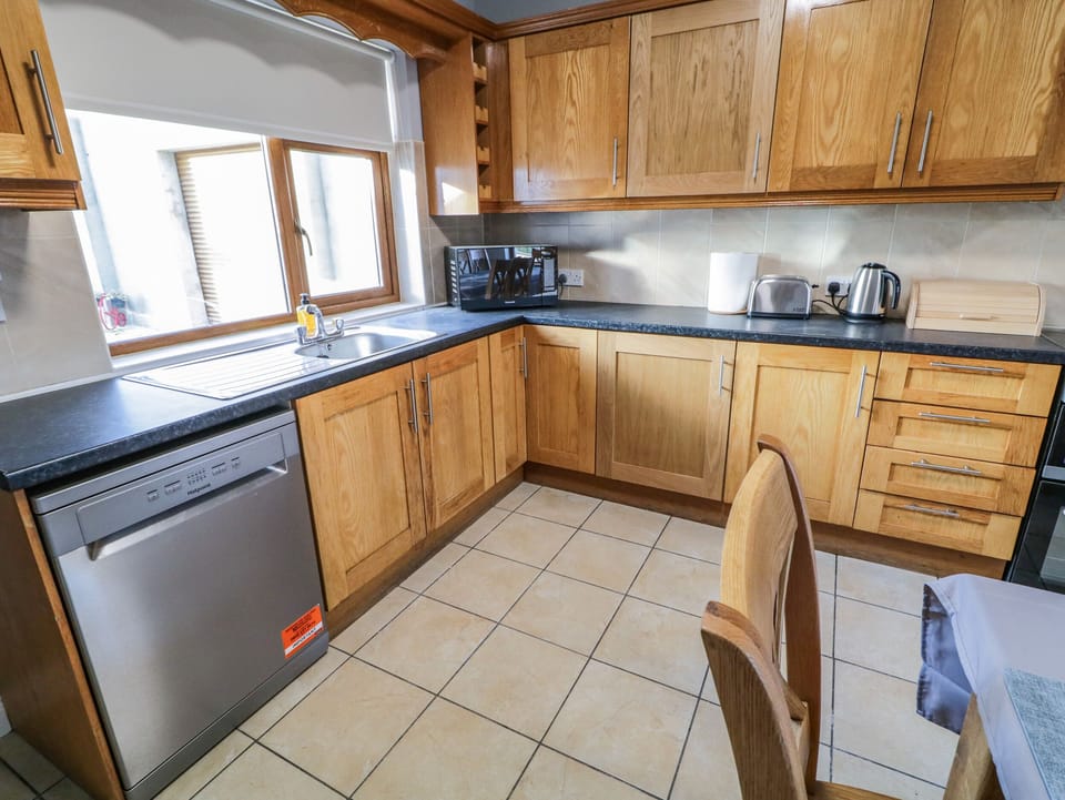 Fridge, dishwasher, electric kettle, toaster