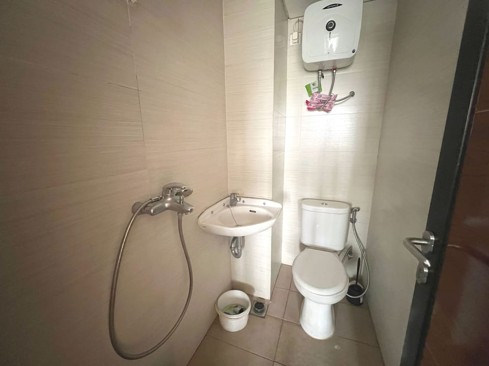Deluxe Double Room | Bathroom | Shower, soap