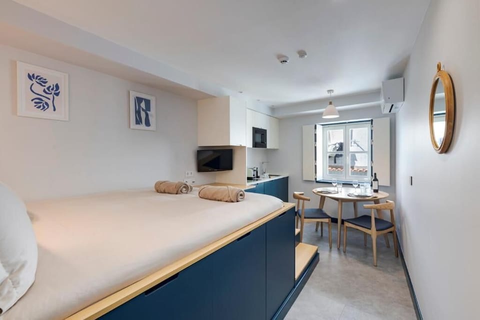 In-room safe, iron/ironing board, free WiFi