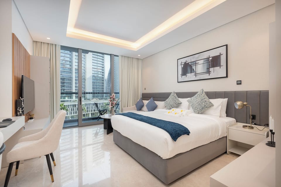 Elite Villa | Egyptian cotton sheets, premium bedding, in-room safe