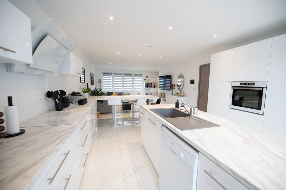 City House | Private kitchen | Oven, stovetop, dishwasher, espresso maker