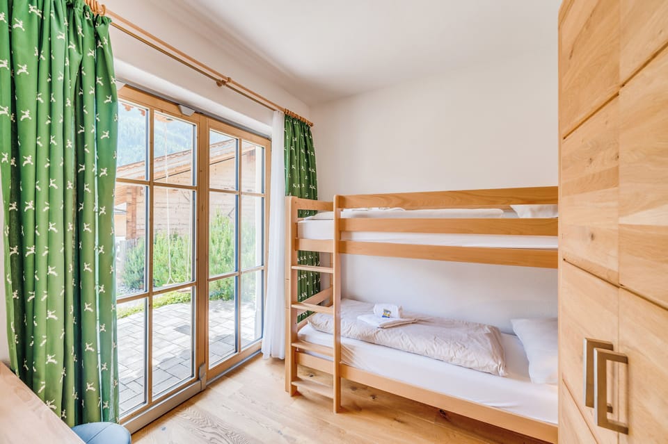 Deluxe Chalet, Mountain View | 4 bedrooms, blackout drapes, free WiFi