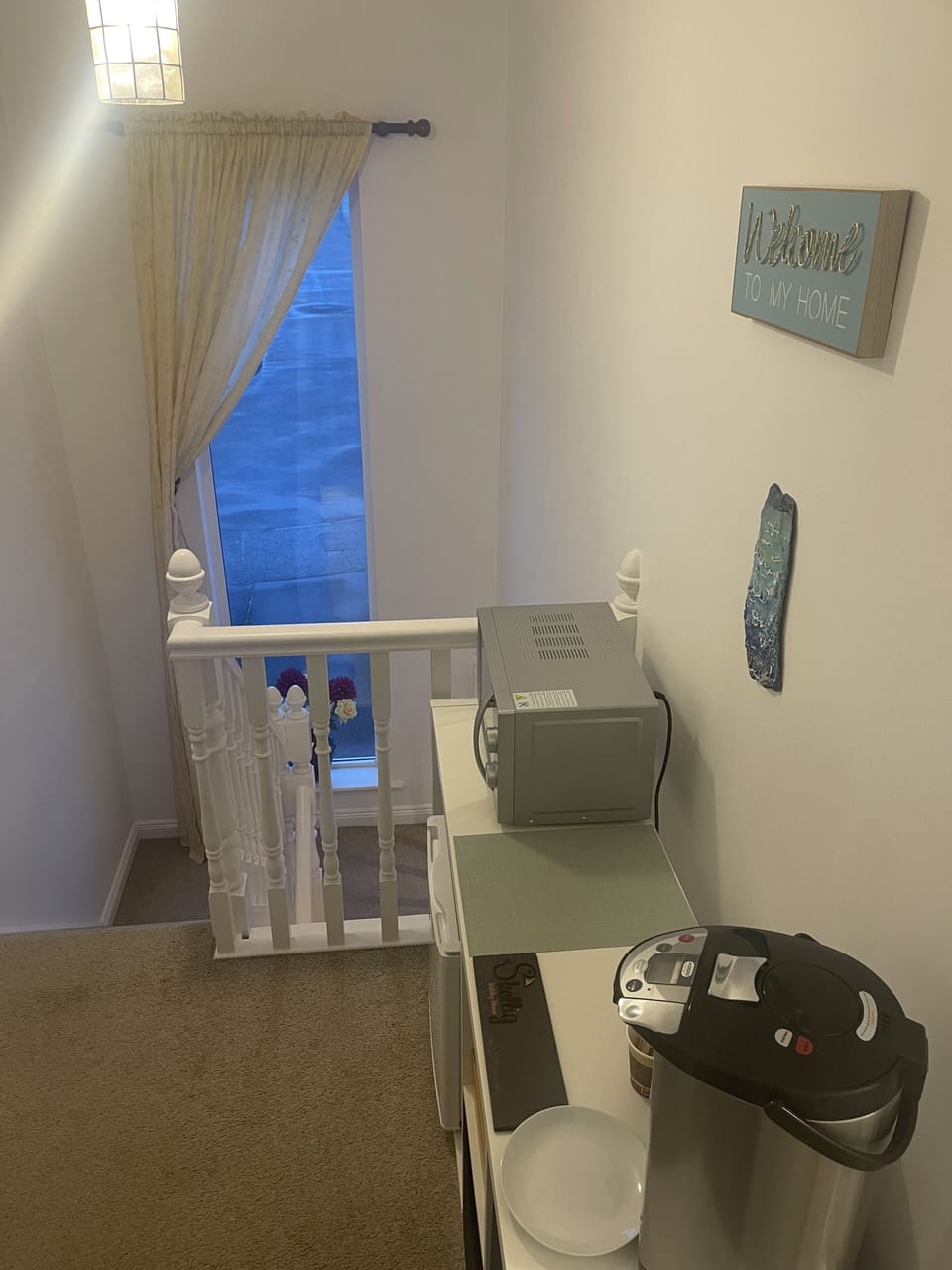 32-cm Smart TV with cable channels