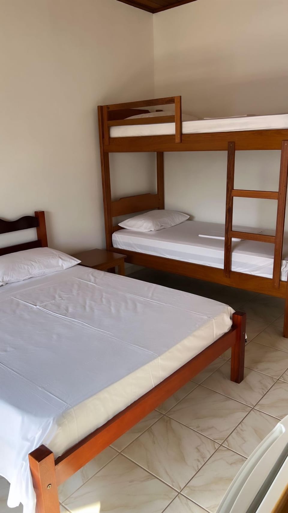 Basic Quadruple Room | Bed sheets