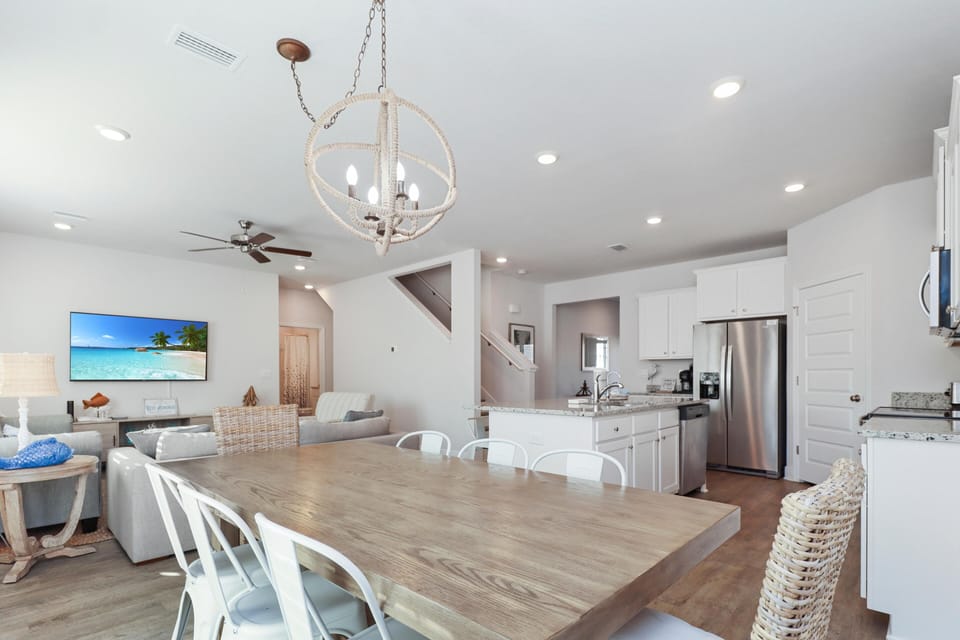 House, Multiple Beds (Rest Ashored) | Dining
