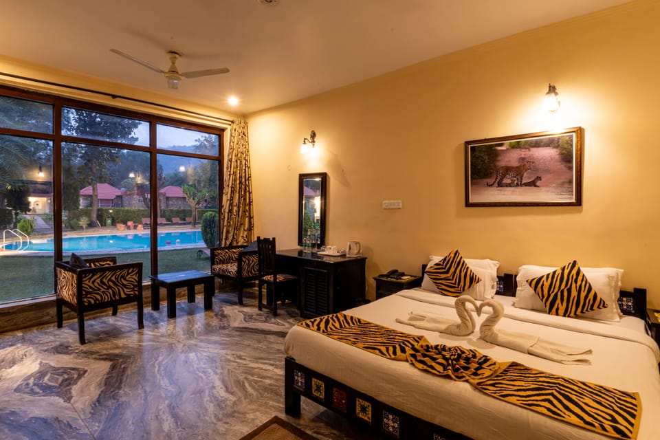 Superior Room, 1 Double Bed, Balcony, Pool View | Minibar, desk, bed sheets