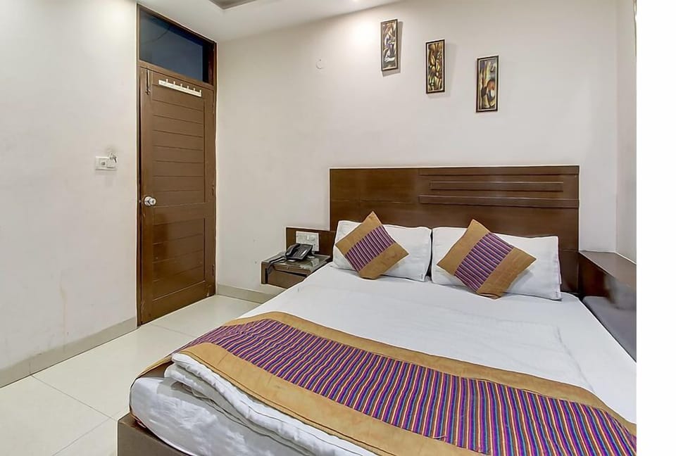 Deluxe Double or Twin Room | Premium bedding, Select Comfort beds, individually furnished, desk