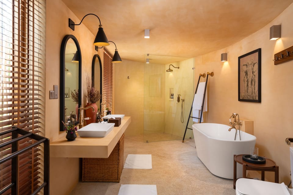 Premier Chalet | Bathroom | Separate tub and shower, free toiletries, hair dryer, bathrobes