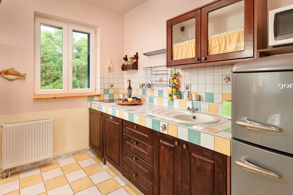 Classic Apartment | Private kitchen | Fridge, microwave, oven, stovetop