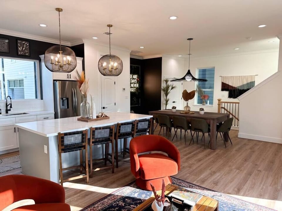 House | 4 bedrooms, desk, soundproofing, iron/ironing board