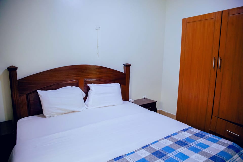 Basic Single Room | Soundproofing, WiFi (free)