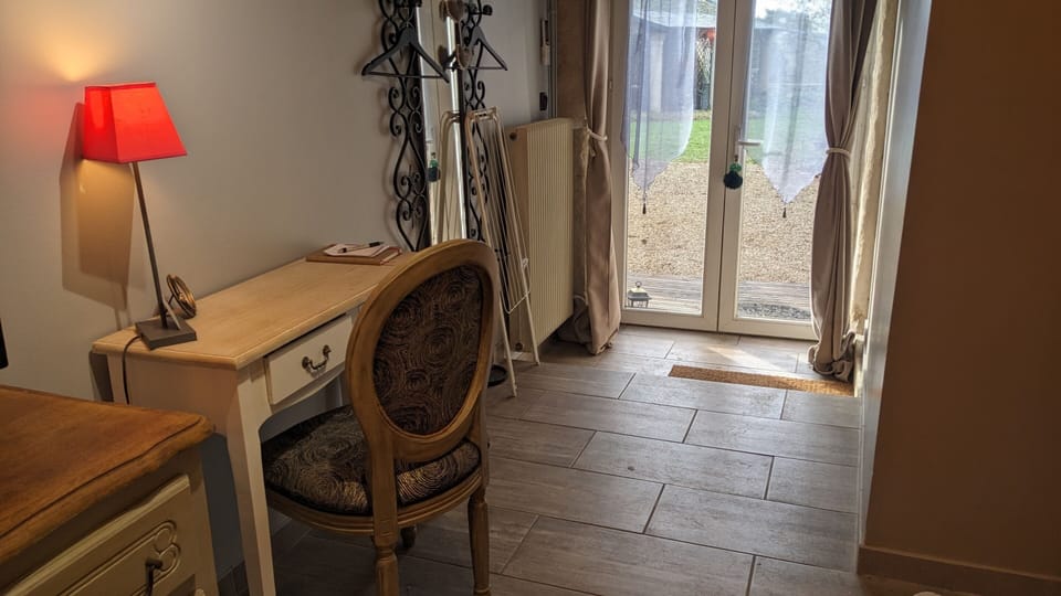 Superior Double Room, Ensuite, Garden View (Glycine) | Premium bedding, individually decorated, individually furnished