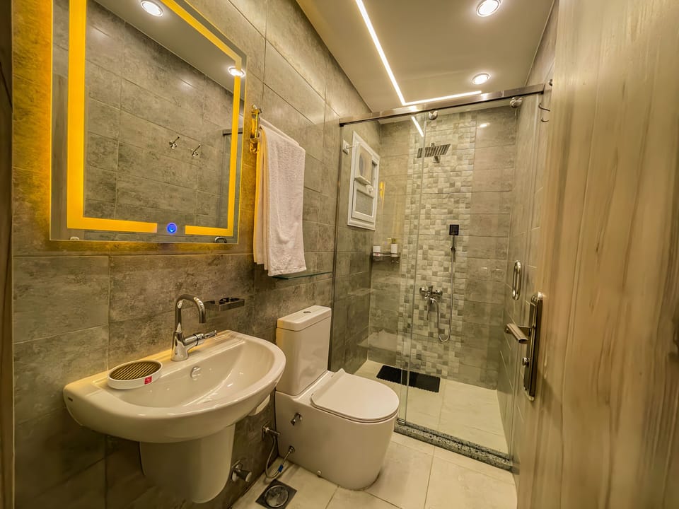 Two-Bedroom Suite with Terrace | Bathroom | Combined shower/tub, rainfall showerhead, free toiletries, hair dryer