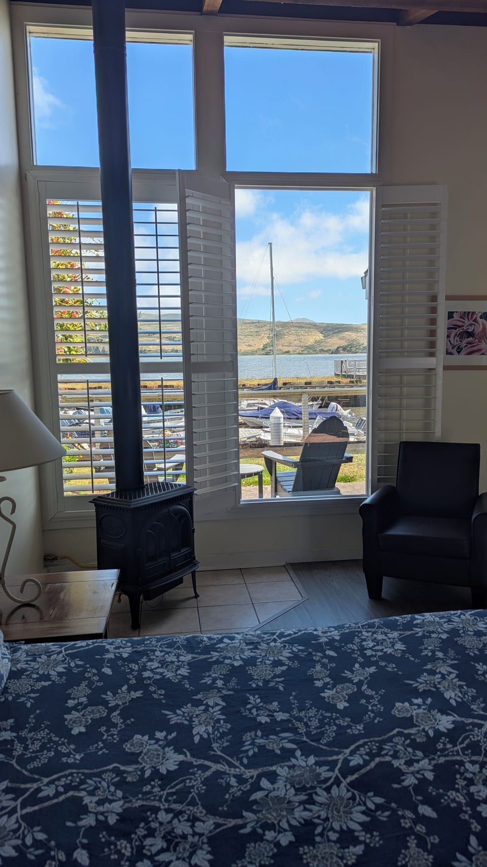 Elite Studio Suite Mobility Accessible | Premium bedding, WiFi (free), individually decorated