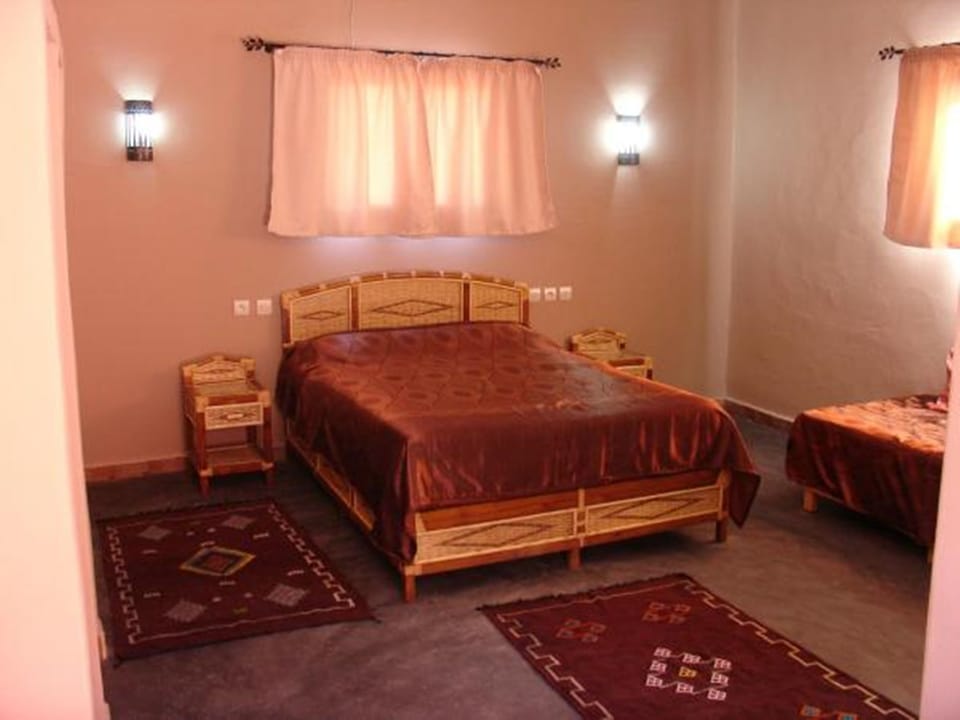 Standard Triple Room, Multiple Beds, Private Bathroom, Valley View | Iron/ironing board