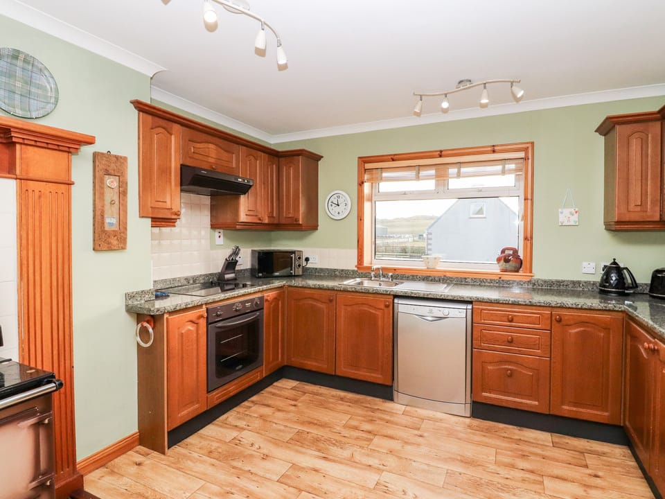 Dishwasher, electric kettle, cookware/dishes/utensils