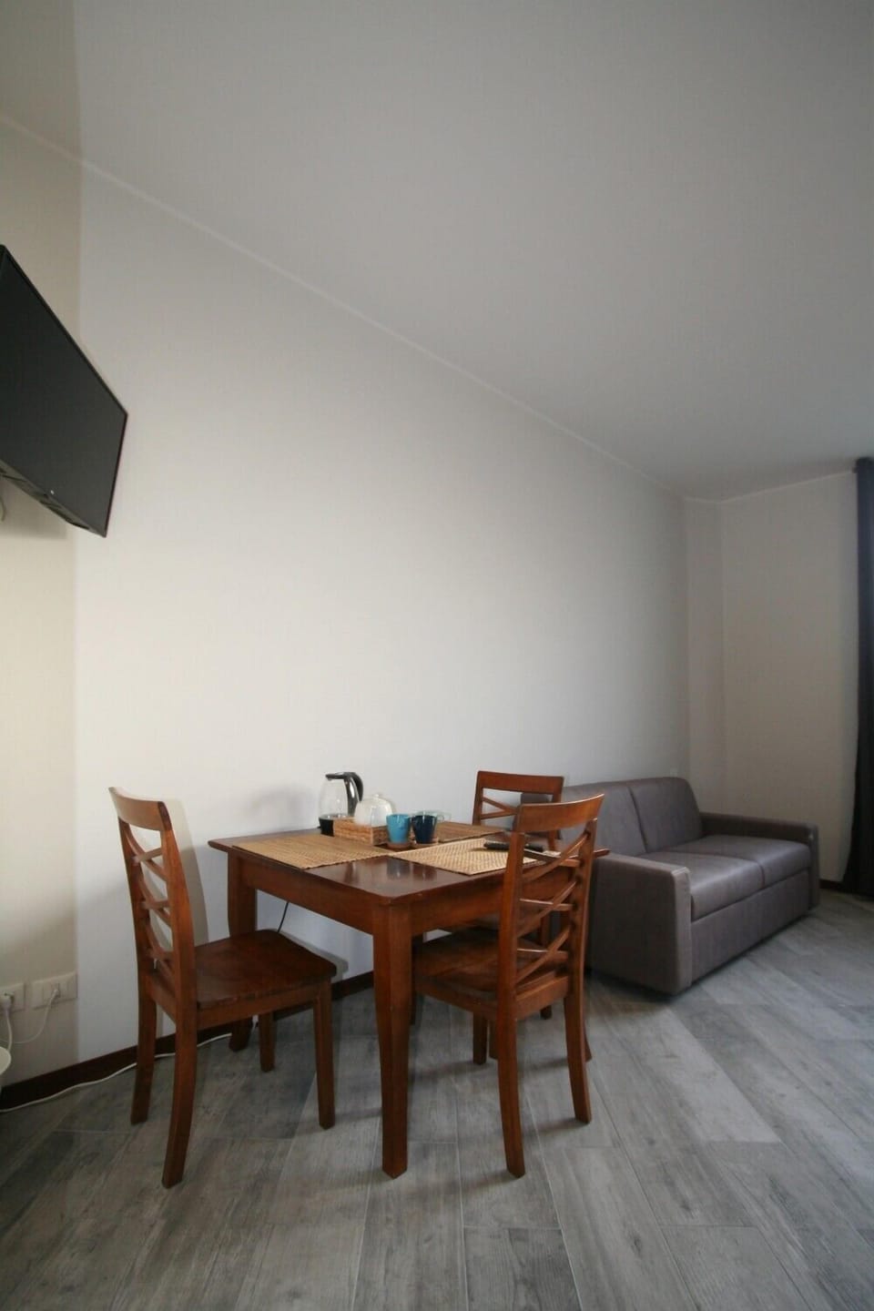 Deluxe Room | 1 bedroom, desk, soundproofing, WiFi (free)