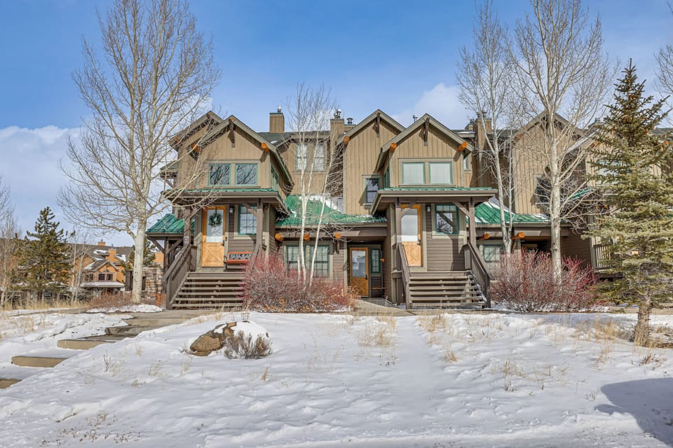 Apartment (2 Bedrooms) | Front of property