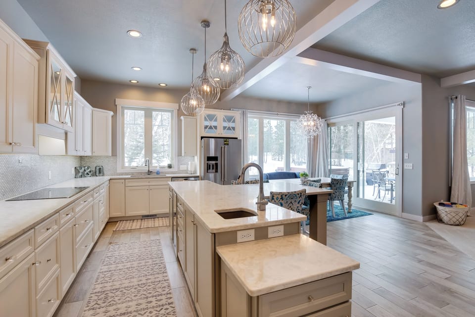 House (4 Bedrooms) | Interior