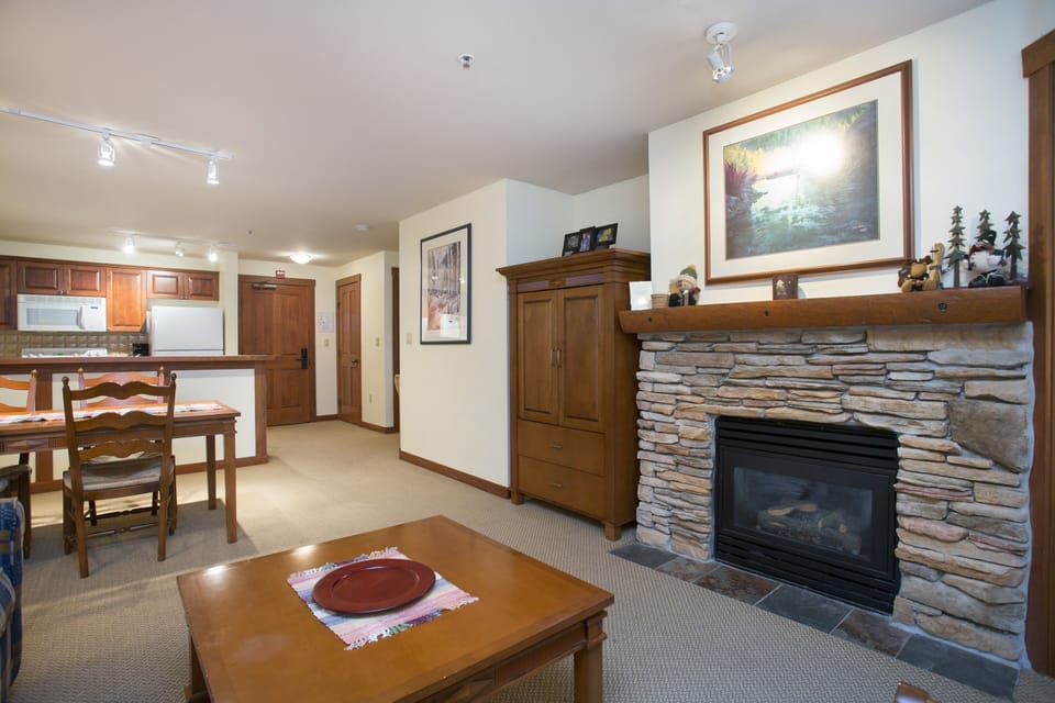 Condo, 1 Bedroom | 1 bedroom, WiFi (free)