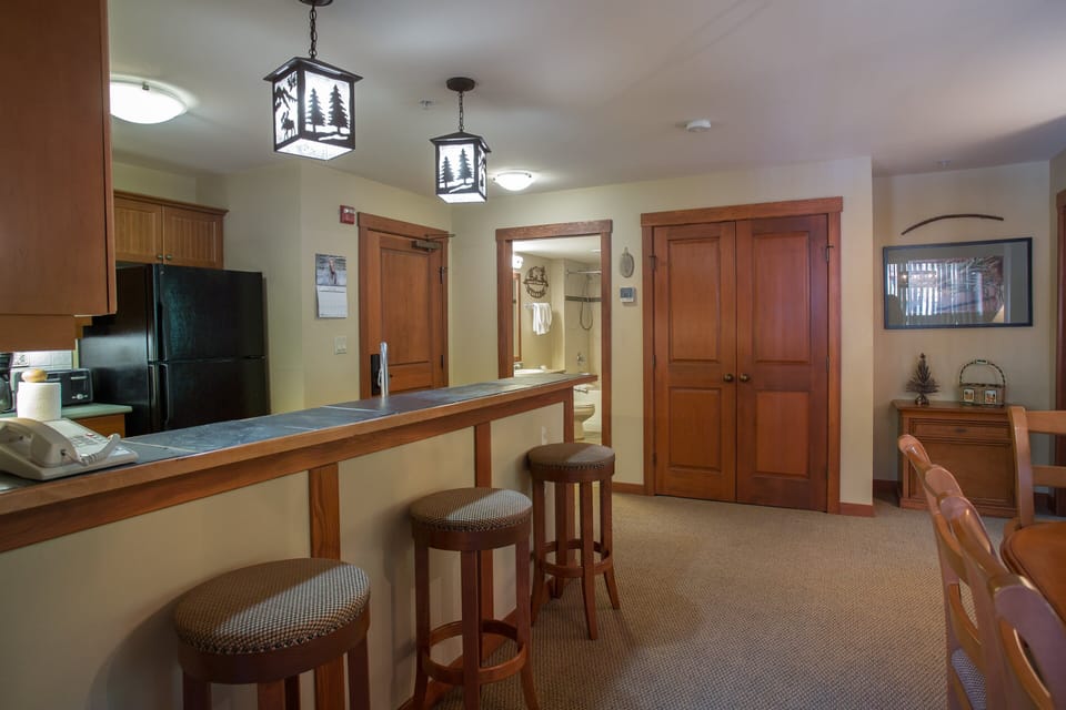 Condo, 2 Bedrooms | Interior