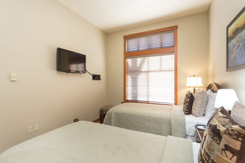 Condo, 2 Bedrooms | 2 bedrooms, WiFi (free)