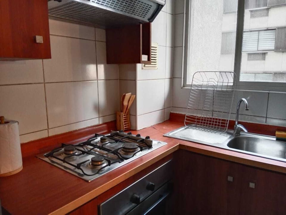 Family Apartment, 2 Bedrooms, Non Smoking | Private kitchen | Stovetop