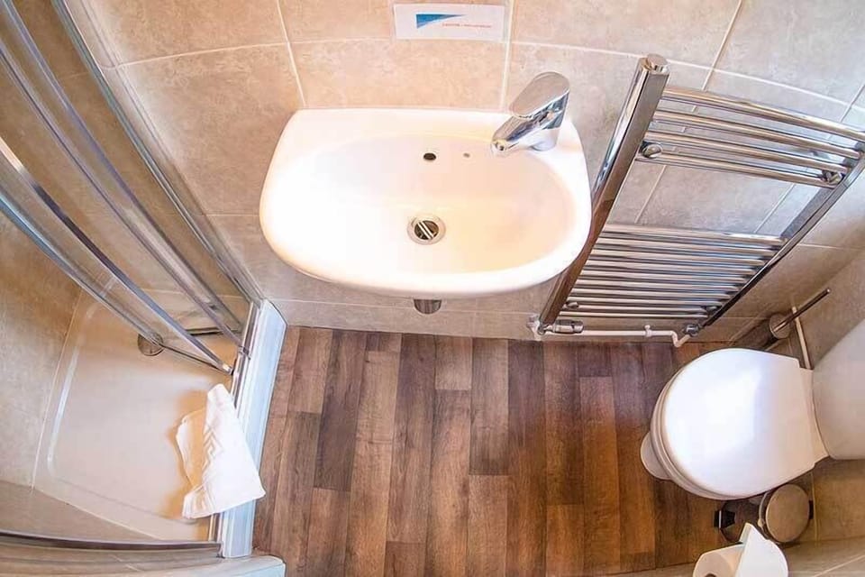 Economy Double Room | Iron/ironing board (on request), WiFi (free), bed sheets