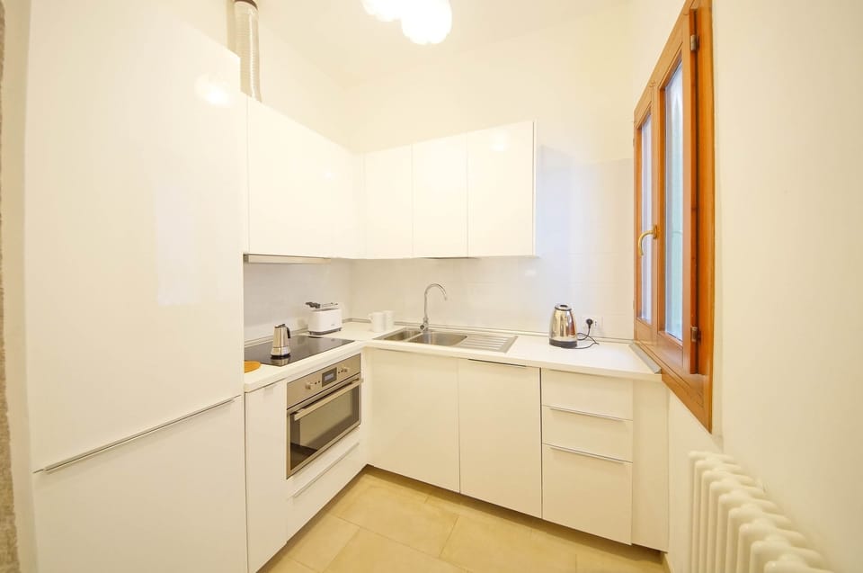 Apartment | Private kitchen | Fridge, oven, stovetop, dishwasher