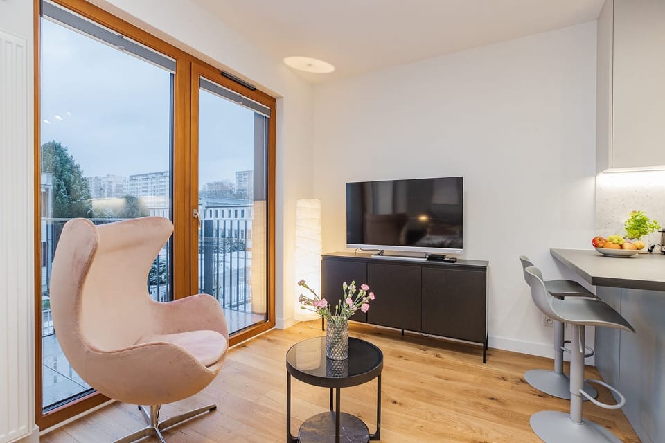 Business Apartment | 1 bedroom, blackout drapes, iron/ironing board, free WiFi